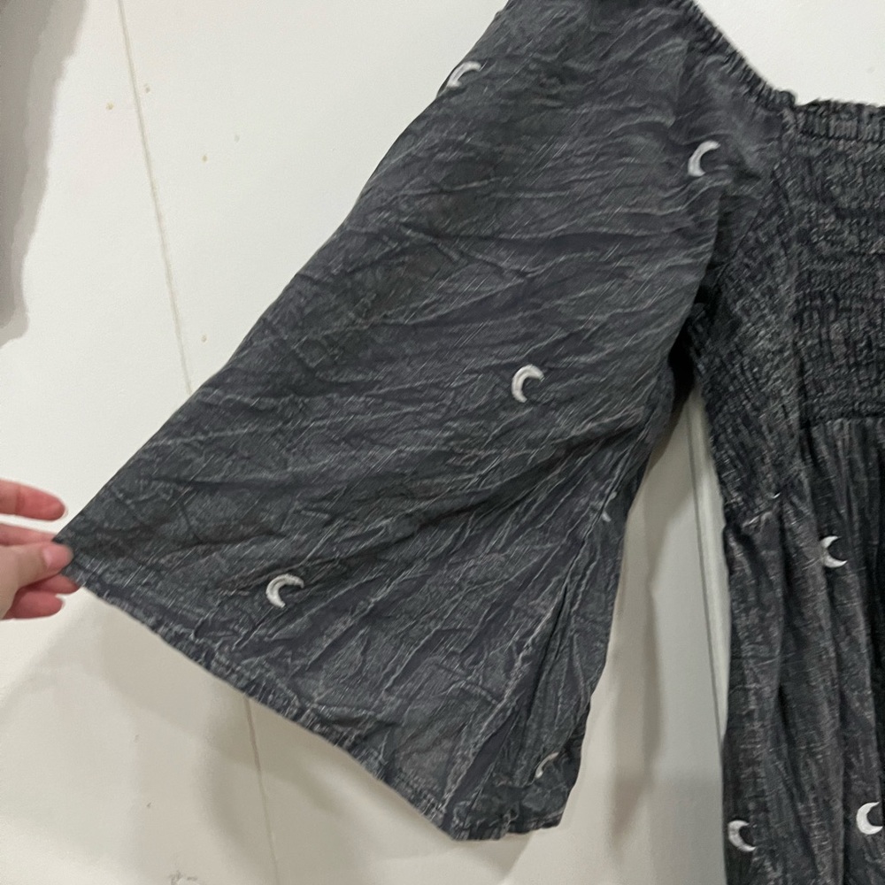 NEW EARTHBOUND Light Gray Embroidered Crescent Smocked Maxi Dress Size: Small - Picture 7 of 15